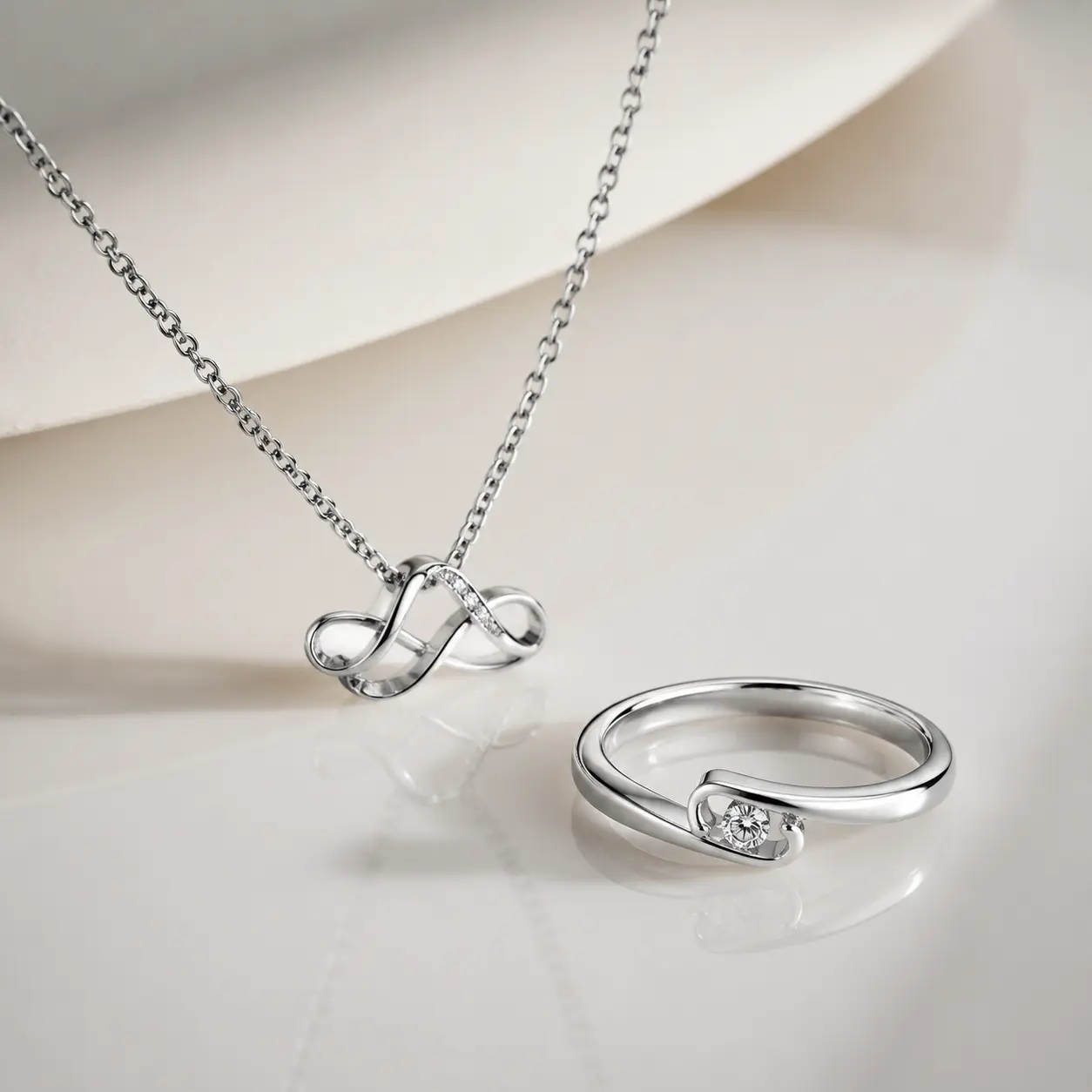 Sterling Silver Jewelry Manufacturing Guide by Lefeng Jewelry Experts - Blog Header Image