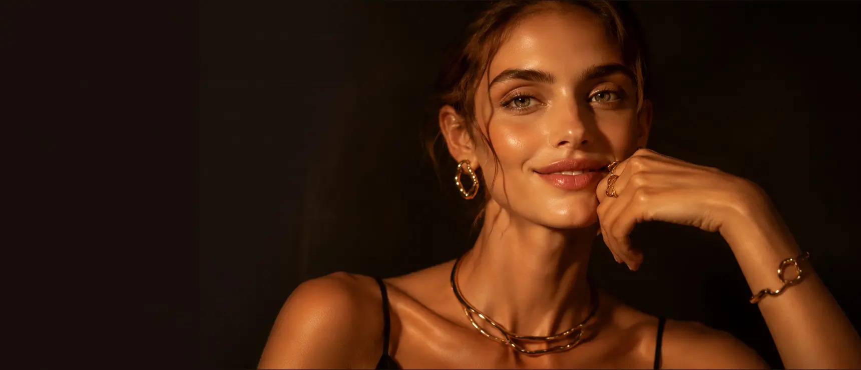 Lefeng jewelry homepage hero background